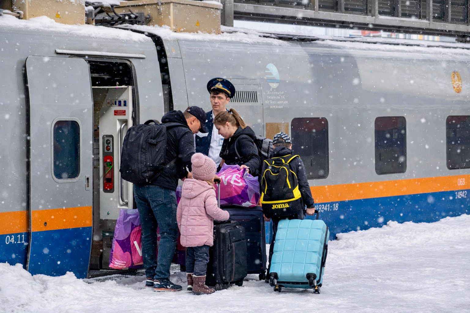 Нацперевозчик напоминает о правилах перевозки детей в поезде