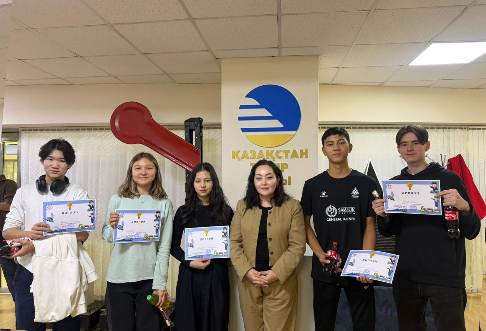 Студенты колледжа Astana IT University посетили Центральный музей железнодорожного транспорта КТЖ