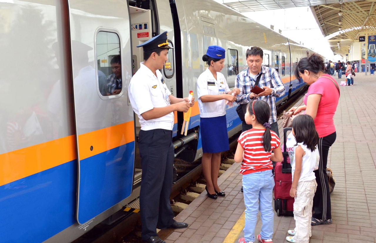 Passenger Transportation JSC reminded about the rules for transporting children on trains