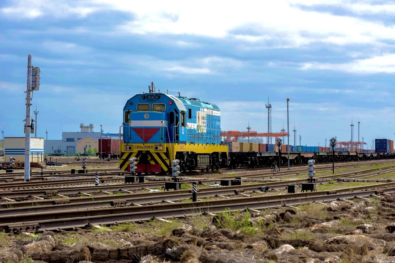 Досрочно выполнен годовой план ОСЖД по экспорту грузов через станцию Алтынколь