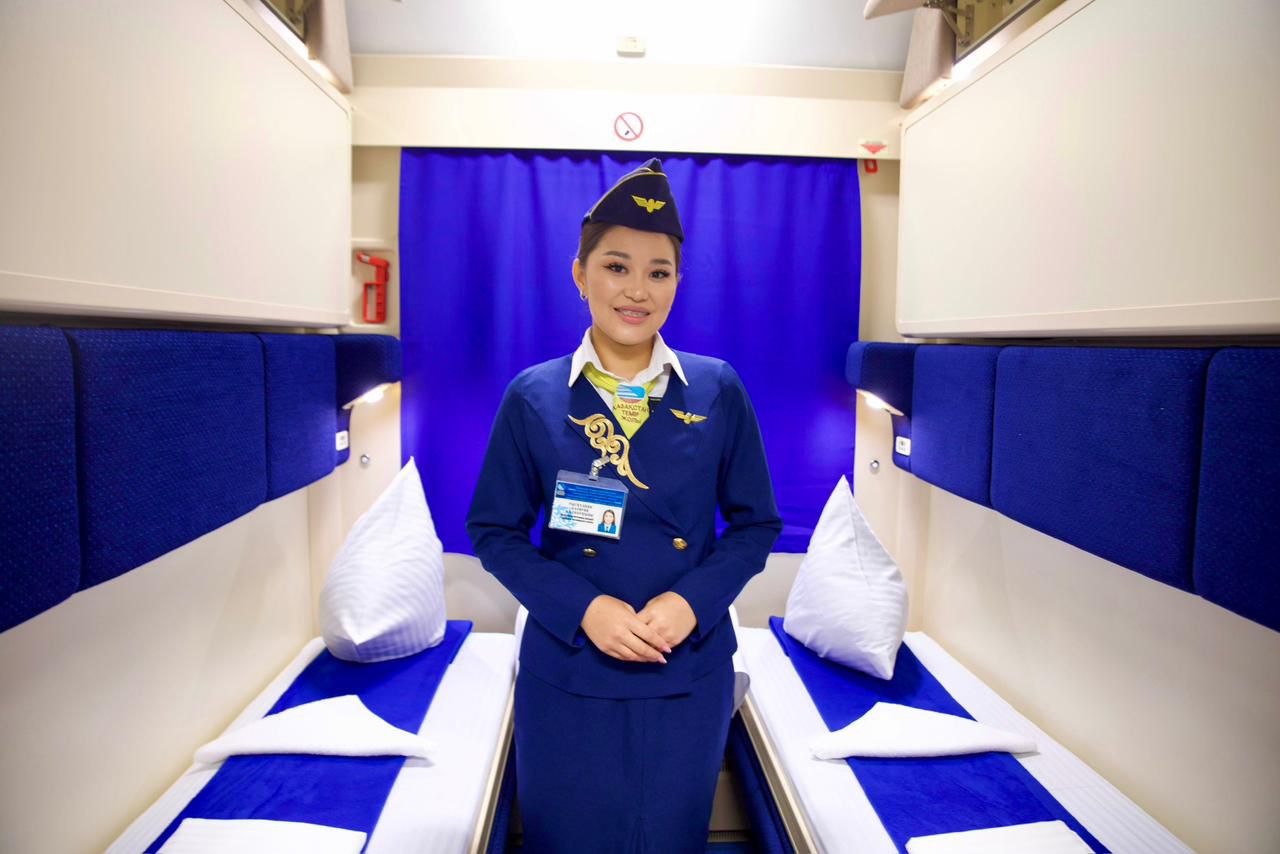 Порядка 856 тысяч пассажирок воспользовались женскими вагонами Нацперевозчика