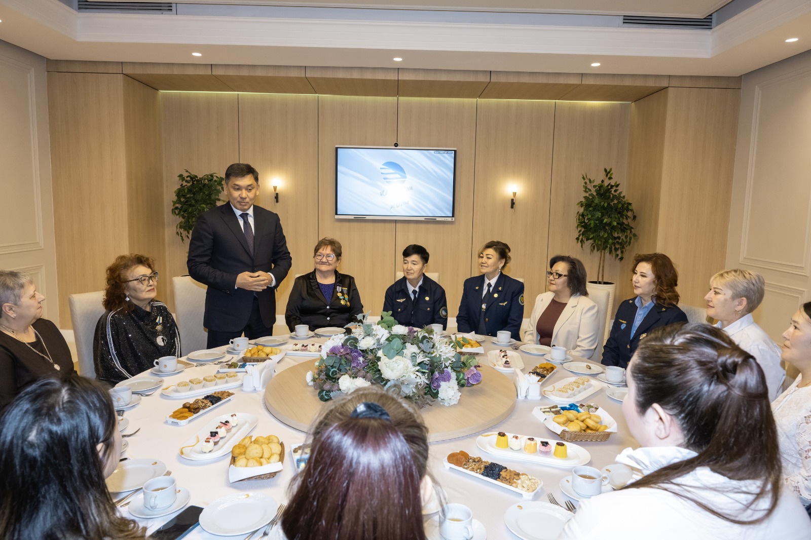 С праздником весны: в КТЖ чествовали женщин-железнодорожников