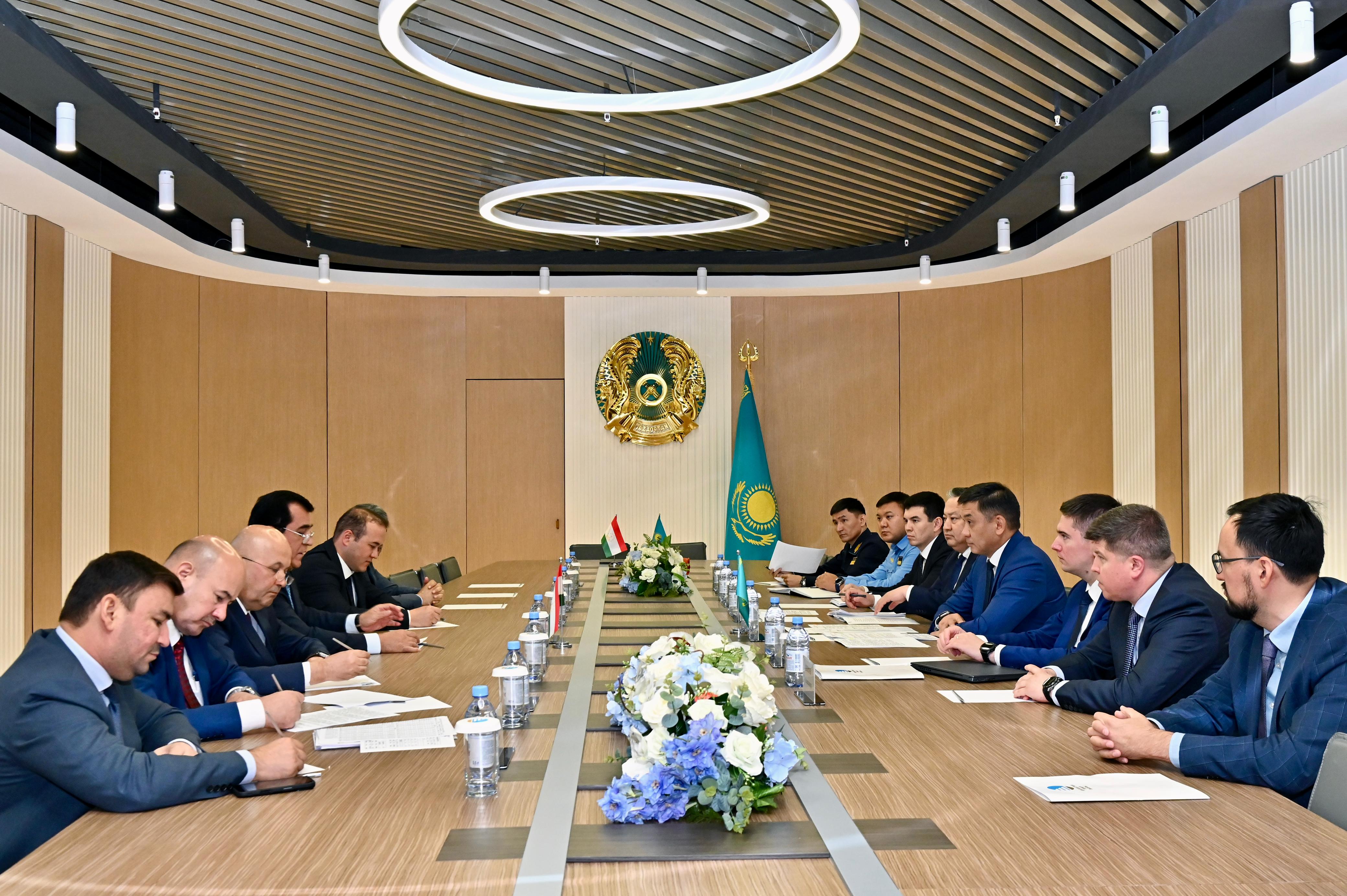 КТЖ: Казахстан и Таджикистан договорились развивать транзитные возможности двух стран