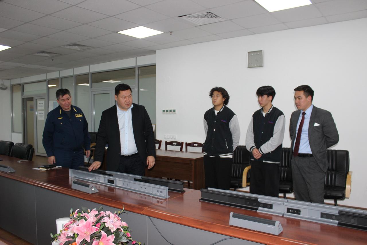 В КТЖ состоялась встреча со школьниками из Астаны - авторами инновационных жд решений