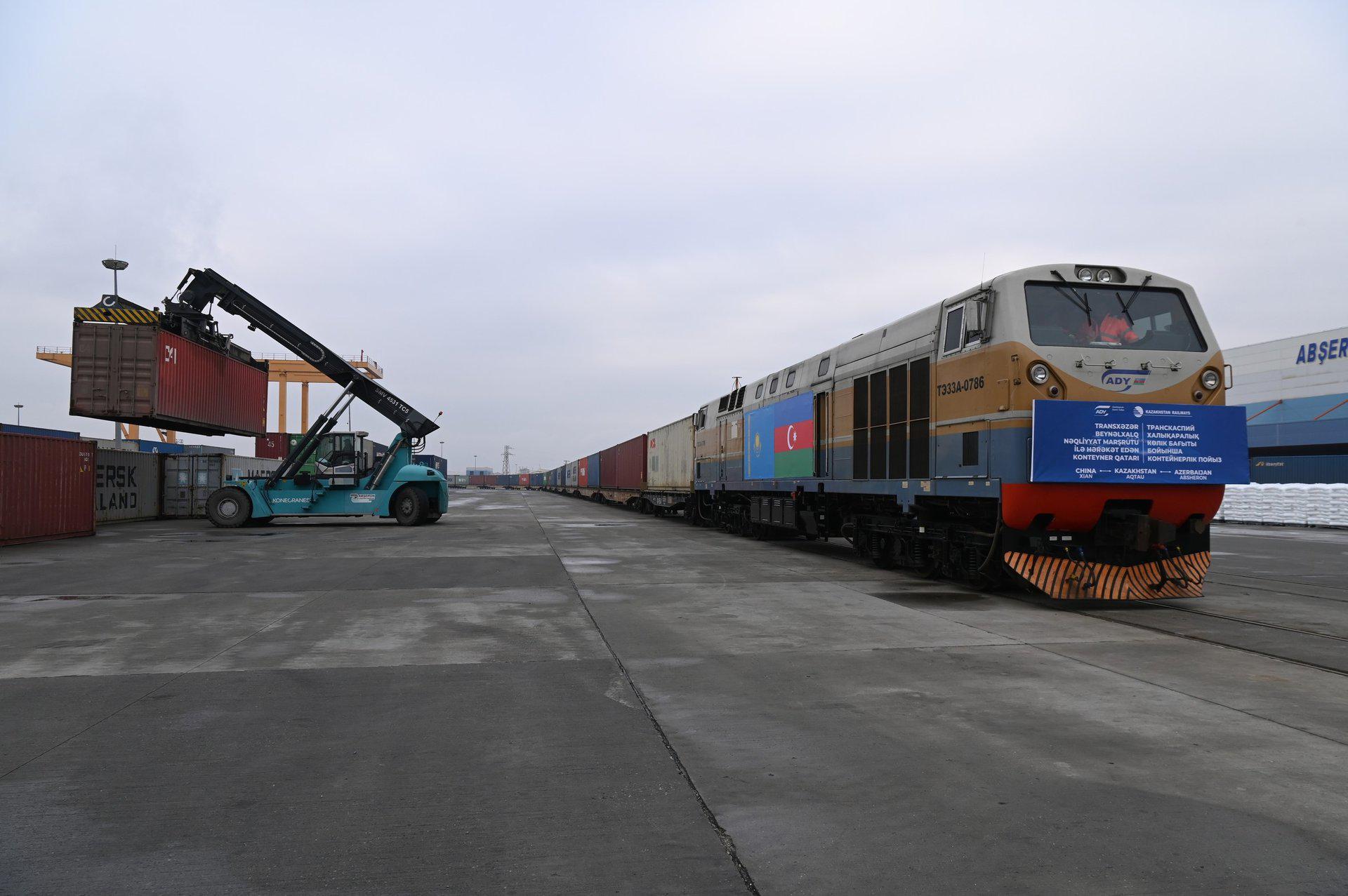 КТЖ: Первый контейнерный поезд из провинции Шаньси (КНР) в Азербайджан отправлен по маршруту ТМТМ
