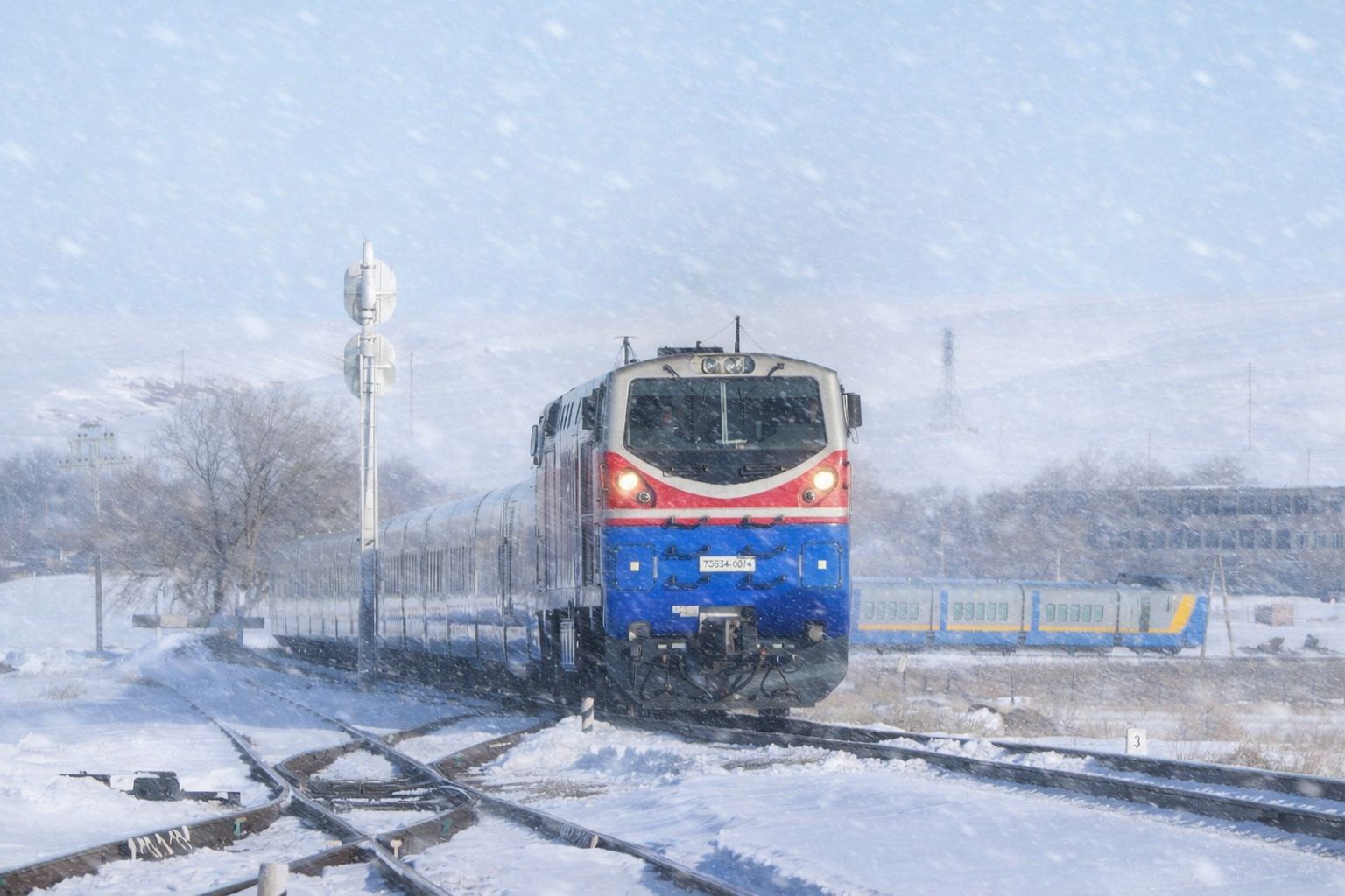 Нацперевозчик организовал перевозку населения ж/д транспортом в связи с ограничением движения на автодорогах